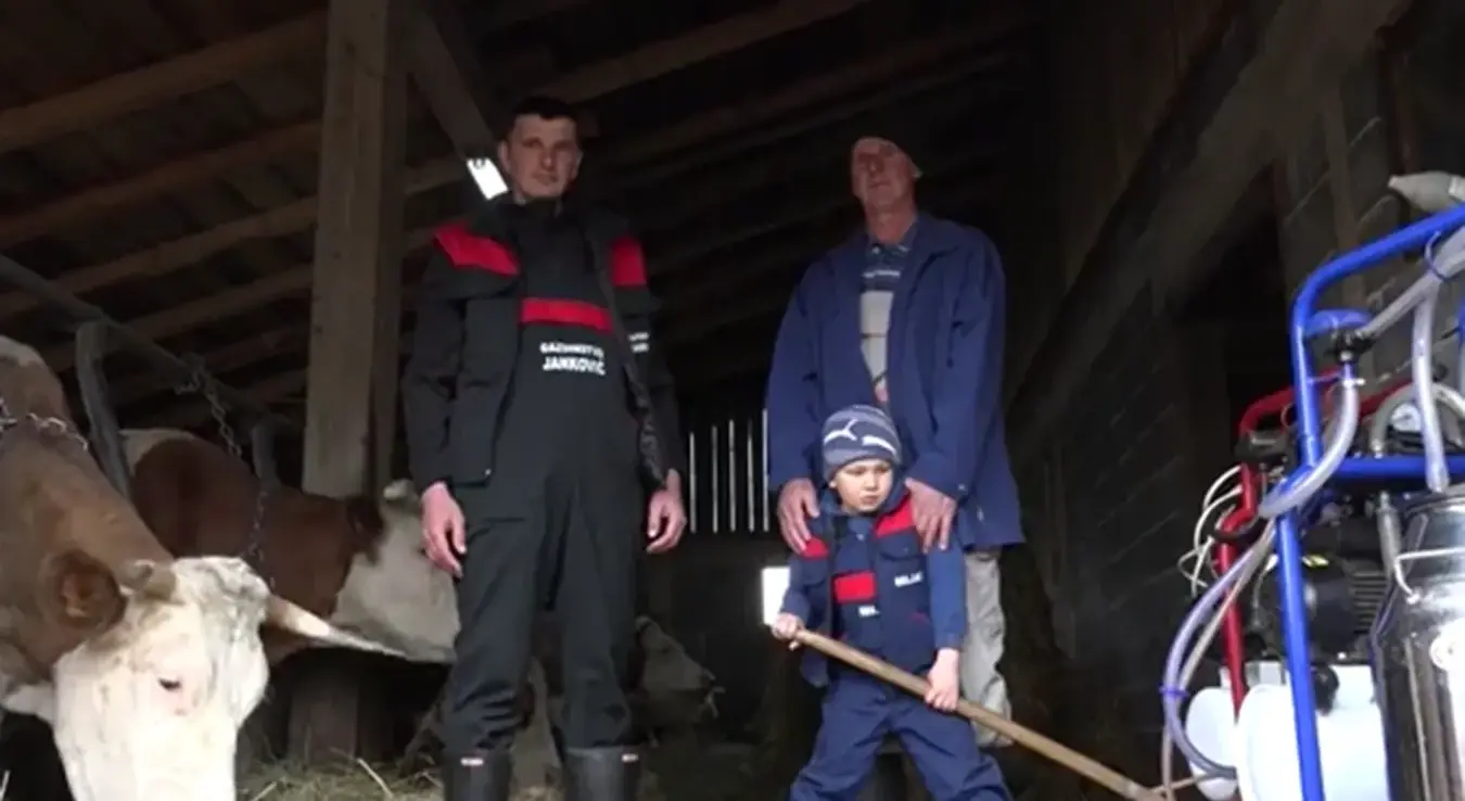 Сложно раде три генерације соколачких фармера