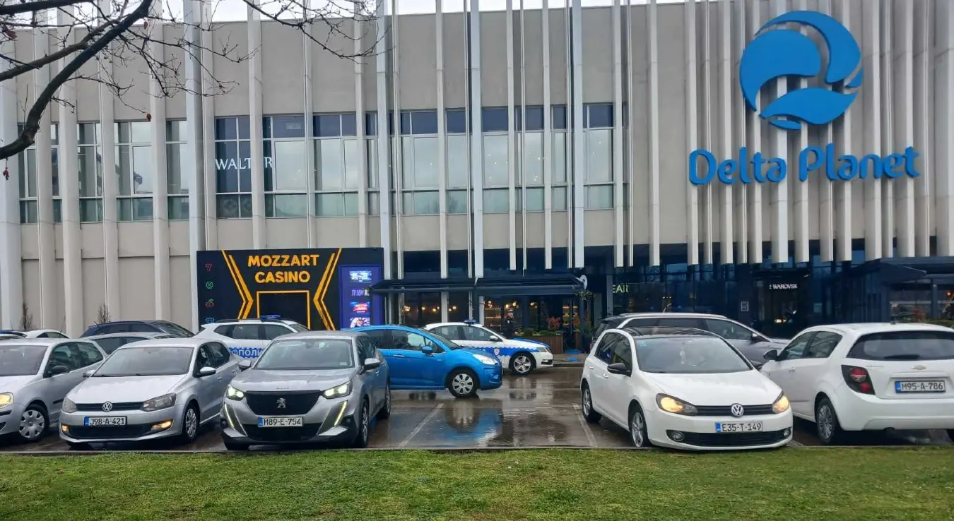 Дојава о бомби