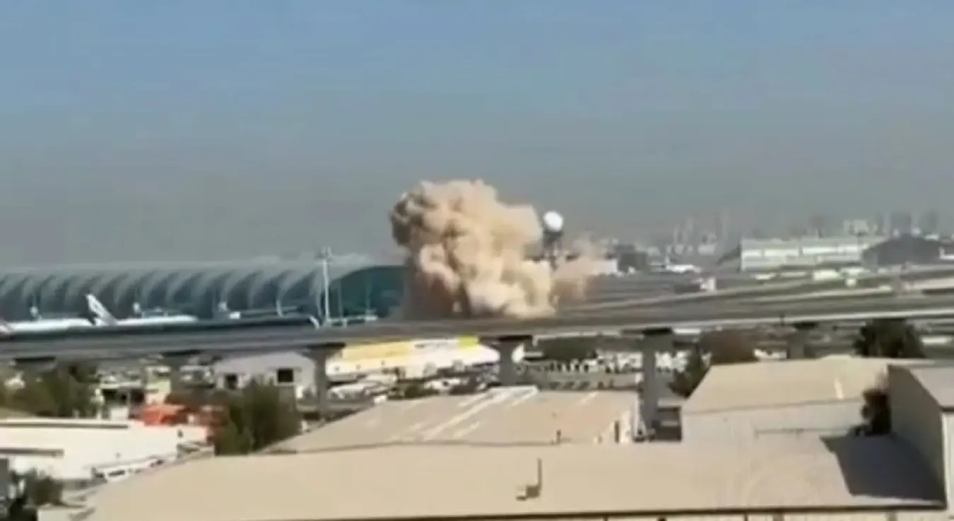 ГОРИ НЕБО ИЗНАД ЕМИРАТА Пројектили изнад аеродрома у Дубаију, цуре снимци