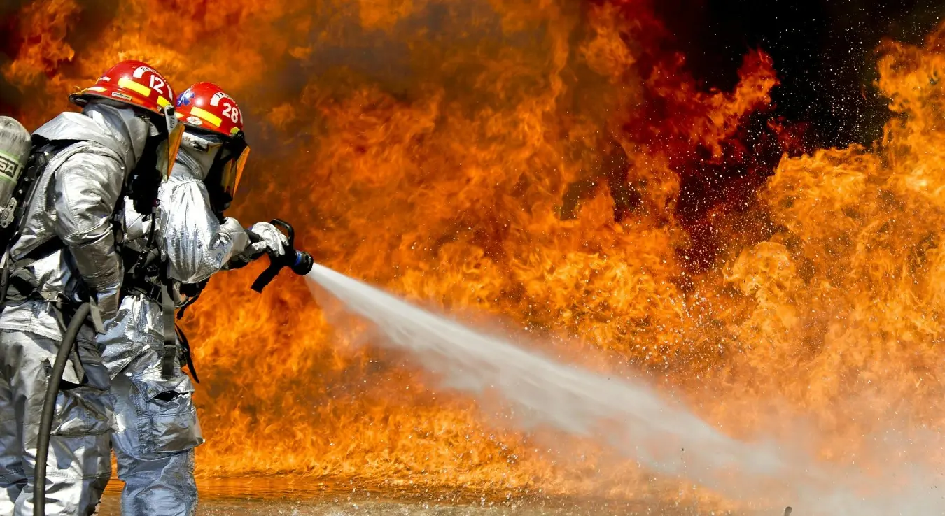 Ватрогасци, пожар