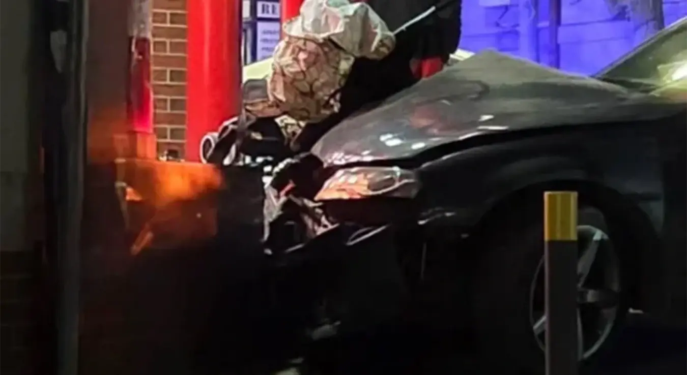 УЗНЕМИРУЈУЋИ СНИМАК: Изгубио контролу над аутом и покосио двије жене и бебу