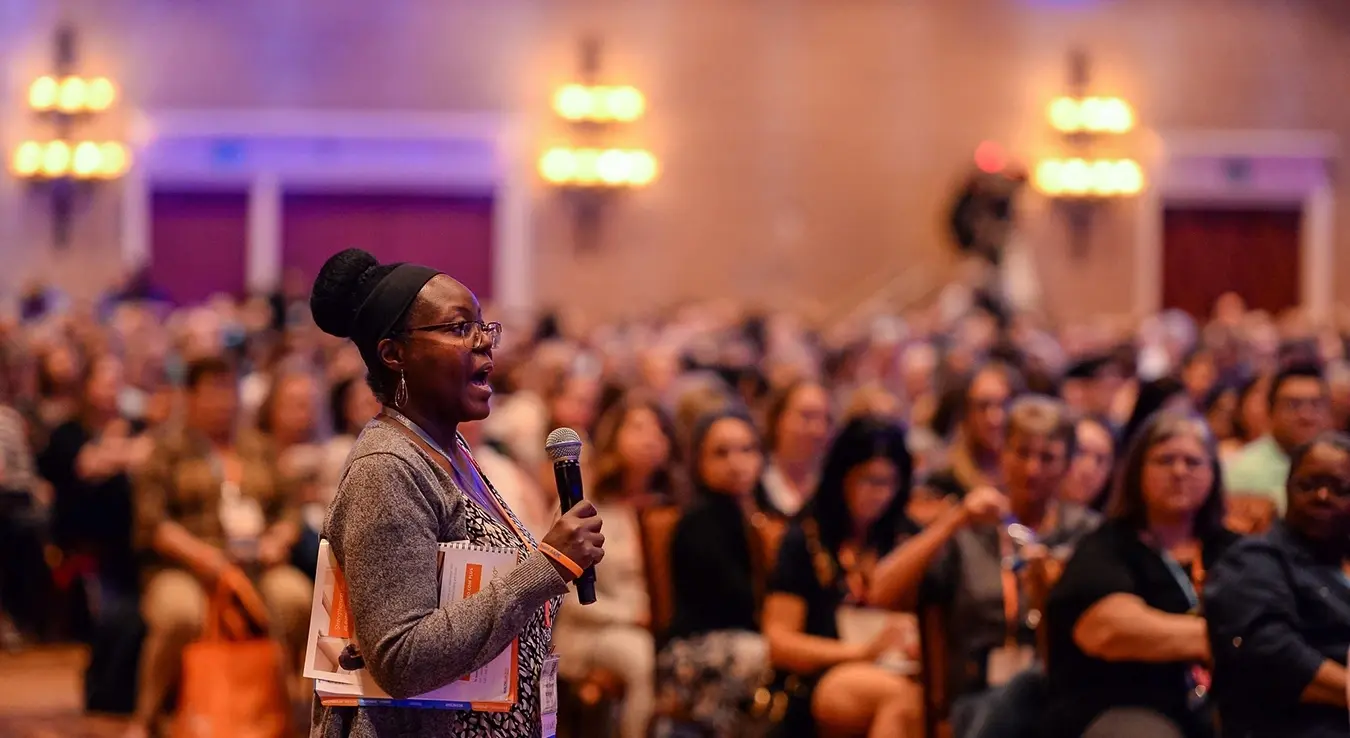 Полис конференција