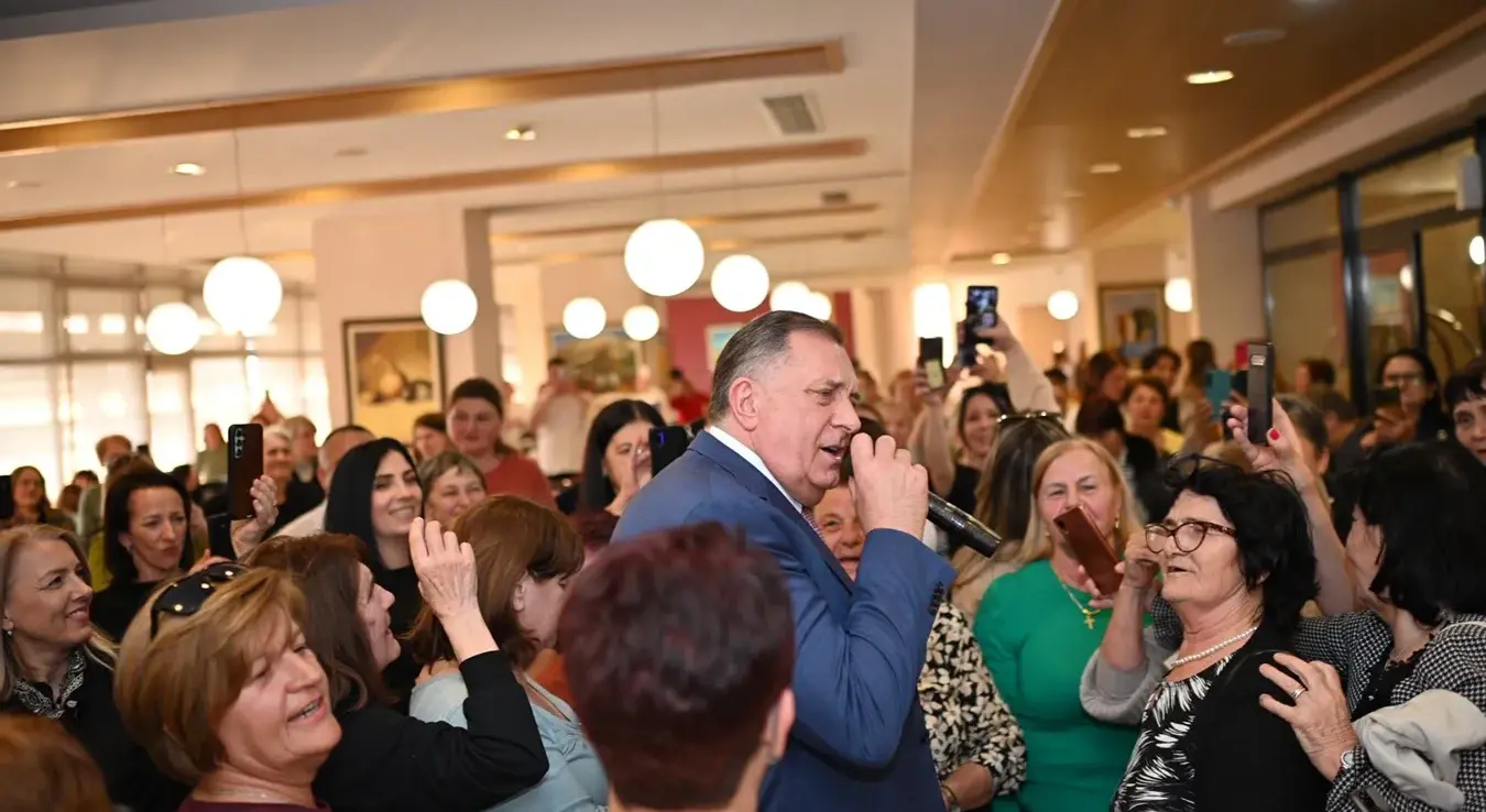 Додик се дружио са женама из Брчког