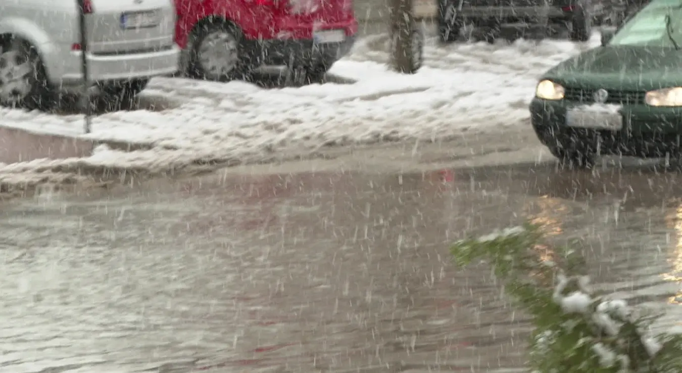 Облине падавине и талас захлађења: До када ће трајати временске непогоде?