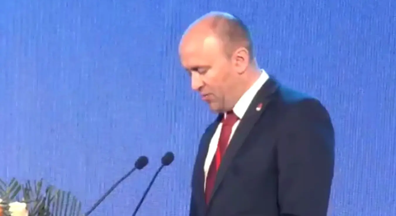 Милан Зечевић на кинеском отворио сајам у Кини, салом се проломио аплауз