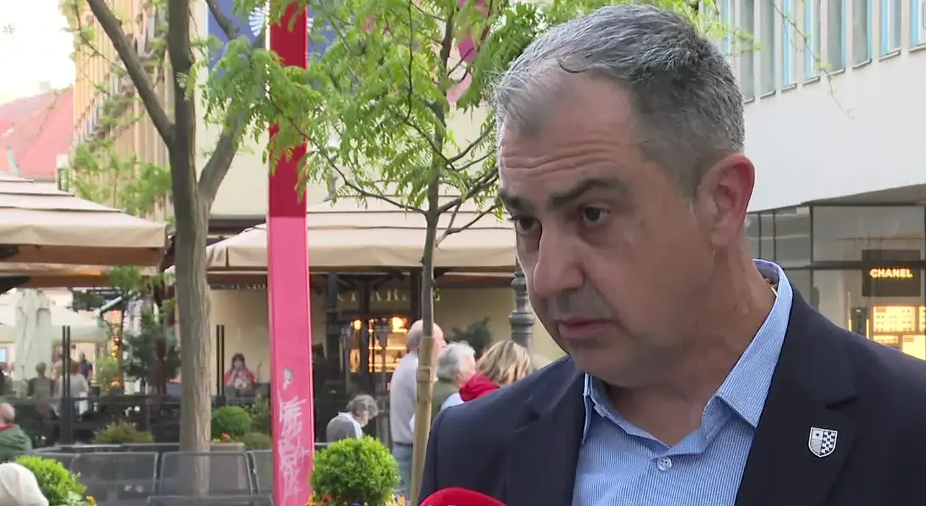 новинар и аналитичар Зоран Крешић