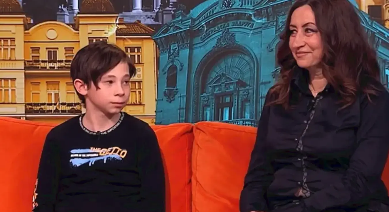 Тетка и њен братанац коме је донирала бубрег гостују у емисији.