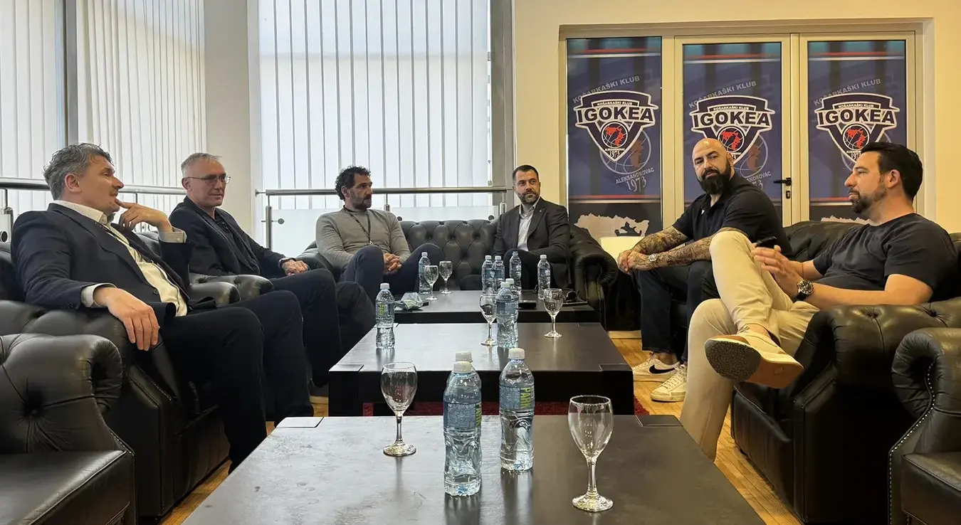 Хорхе Гарбахоса, предсједник ФИВА Европе и прослављени шпански кошаркаш и Камил Новак, извршни директор ФИБА Европа пристигли су у Лакташе.