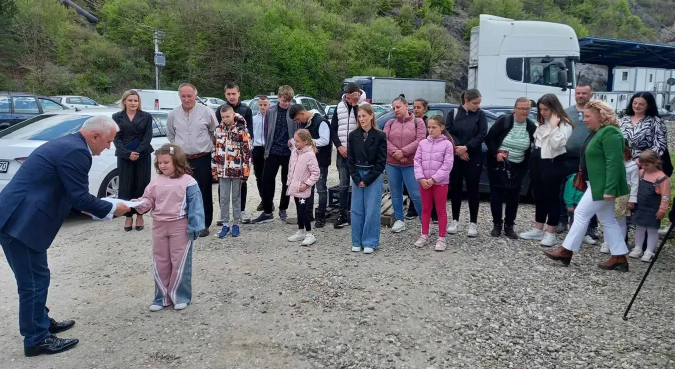 М:тел наставља да стипендира дјецу са Косова и Метохије