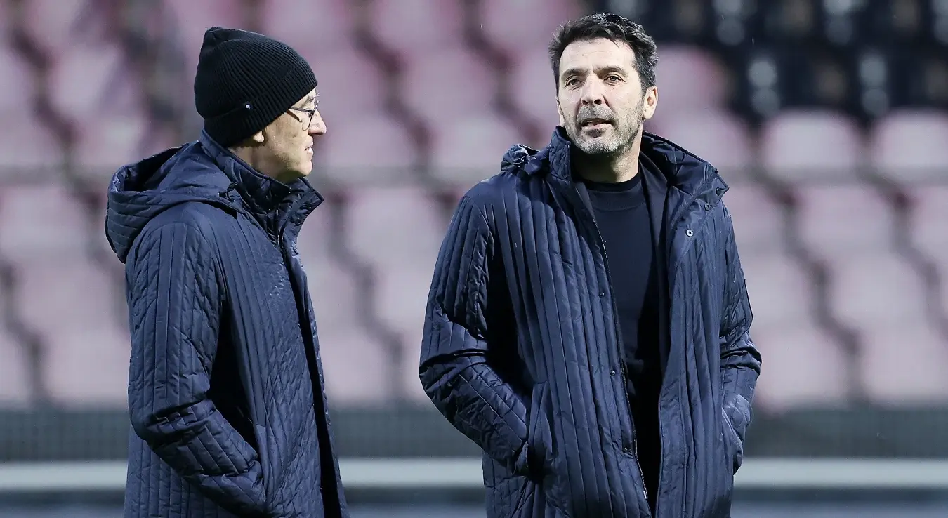 Ђанлуиђи Буфон на терену прије меча БиХ Италија у Зеници