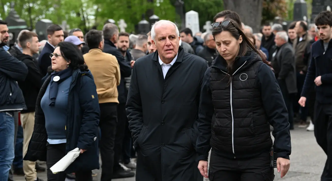 Жељко Обрадовић на сахрани Душка Вујошевића