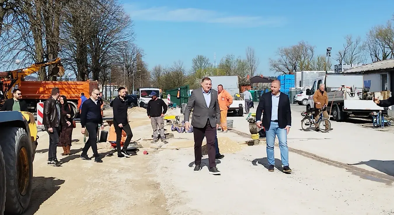 Додик Јанковић мост Чесма