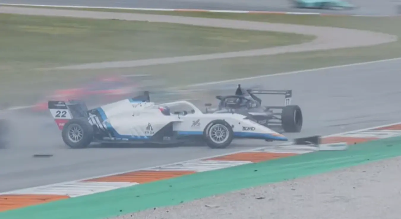 Судар у Формули 4 у Валенсији, учествовао Србин Андреј Петровић