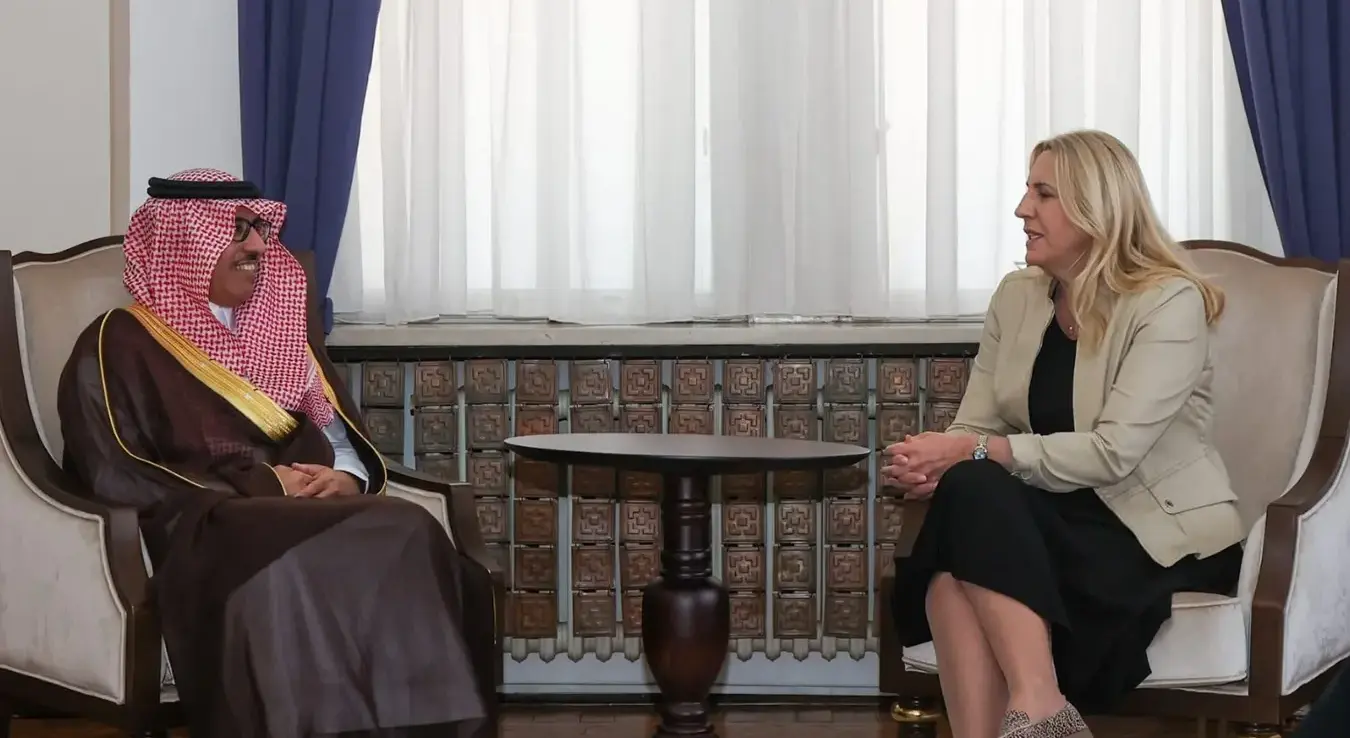 Српски члан Предсједништва БиХ Жељка Цвијановић састала се са новоименованим амбасадором Краљевине Саудијске Арабије у БиХ Анасом Абдулрахманом О. ал Васедијем