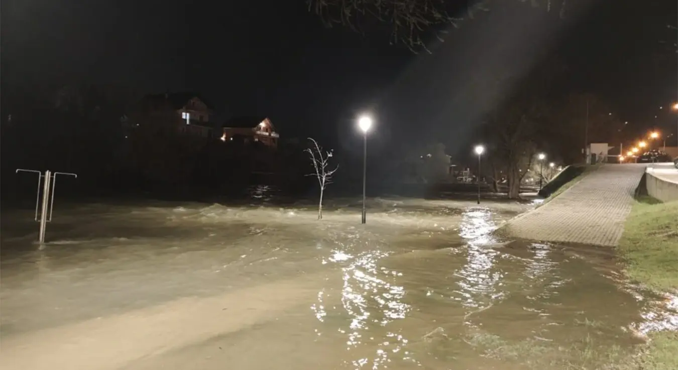 Потопљена Шведска плажа у Бањалуци