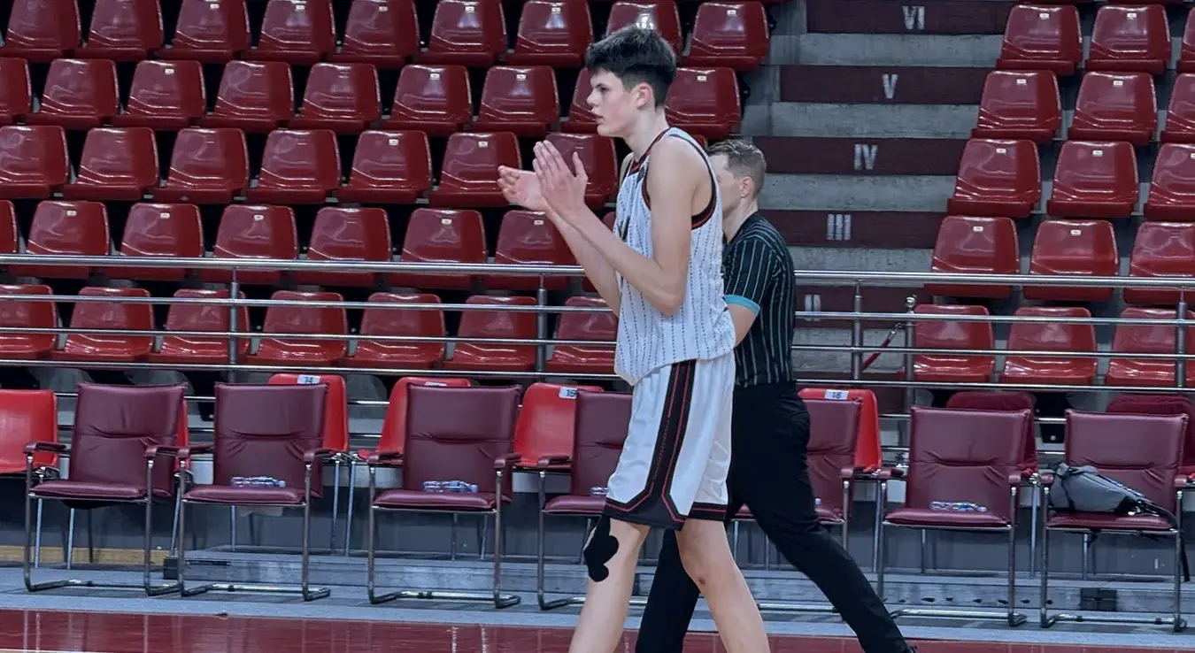 Доминик Лавринович