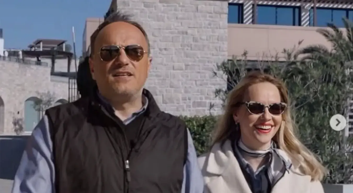 Славиша Чуровић и Тијана Чуровић шетају