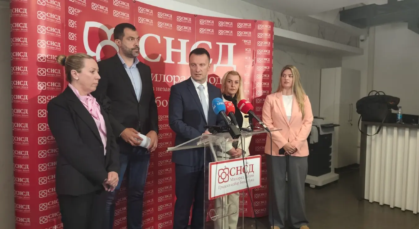 Предсједник Градског одбора СНСД-а Бањалука Горан Маричић на конференцији за медије у Бањалуци.