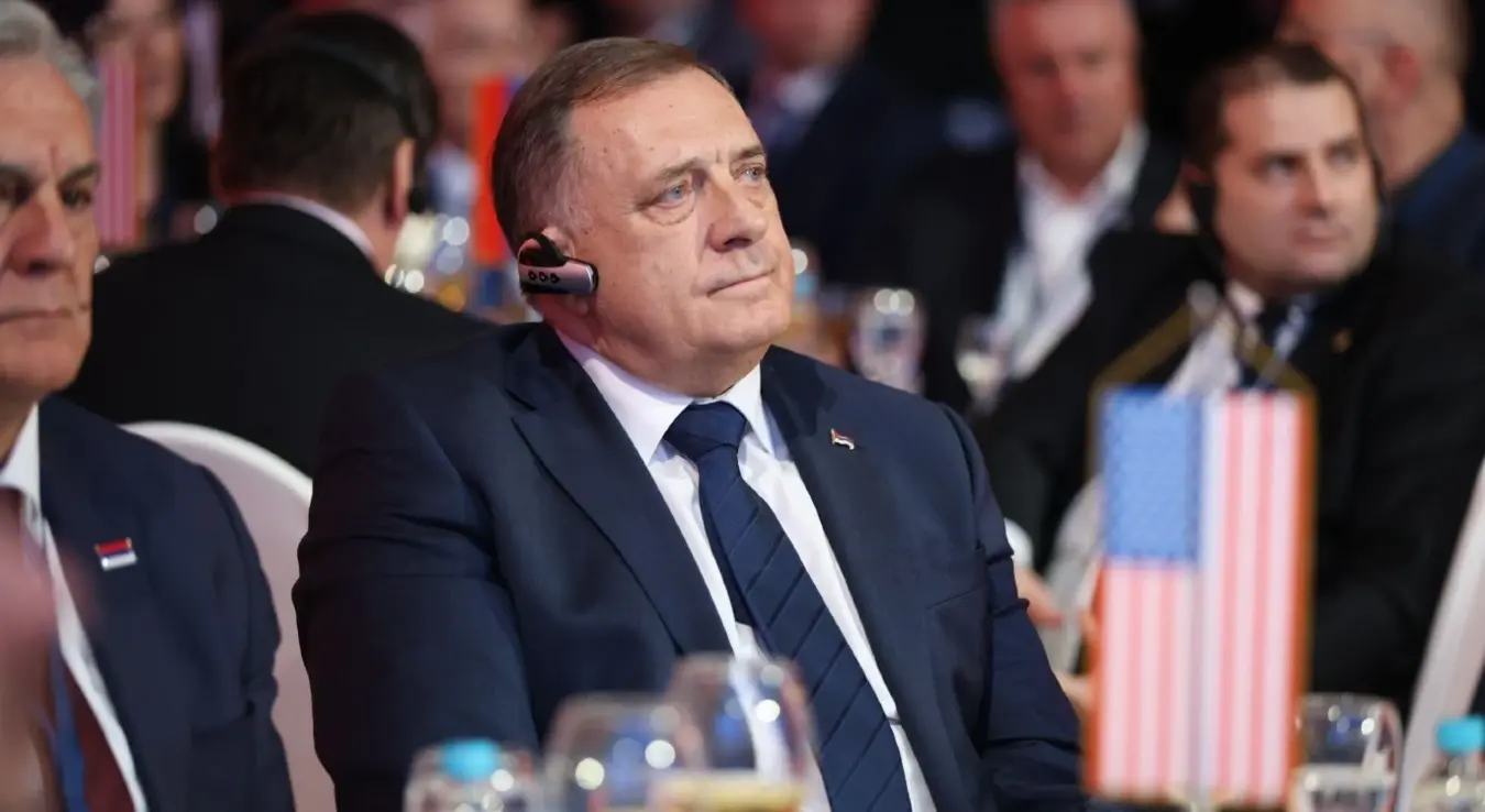 Милорад Додик на панел-дискусији у Банском двору Трампом Млађим.