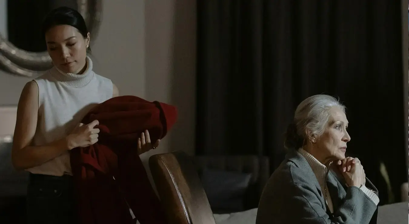 Двије жене у дневној соби