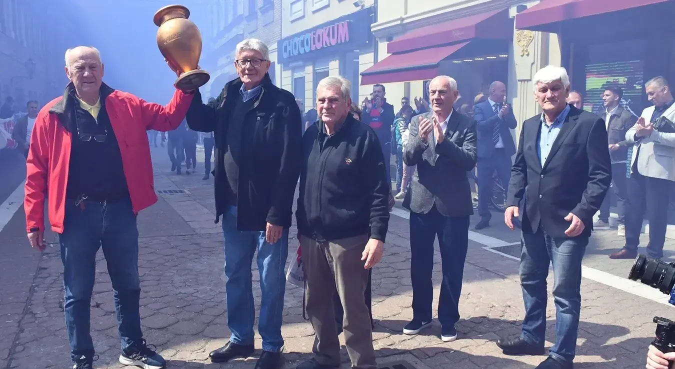 Борчевим рукометним великанима приређена величанствена навијачка прослава 50. годишњице од европске титуле.