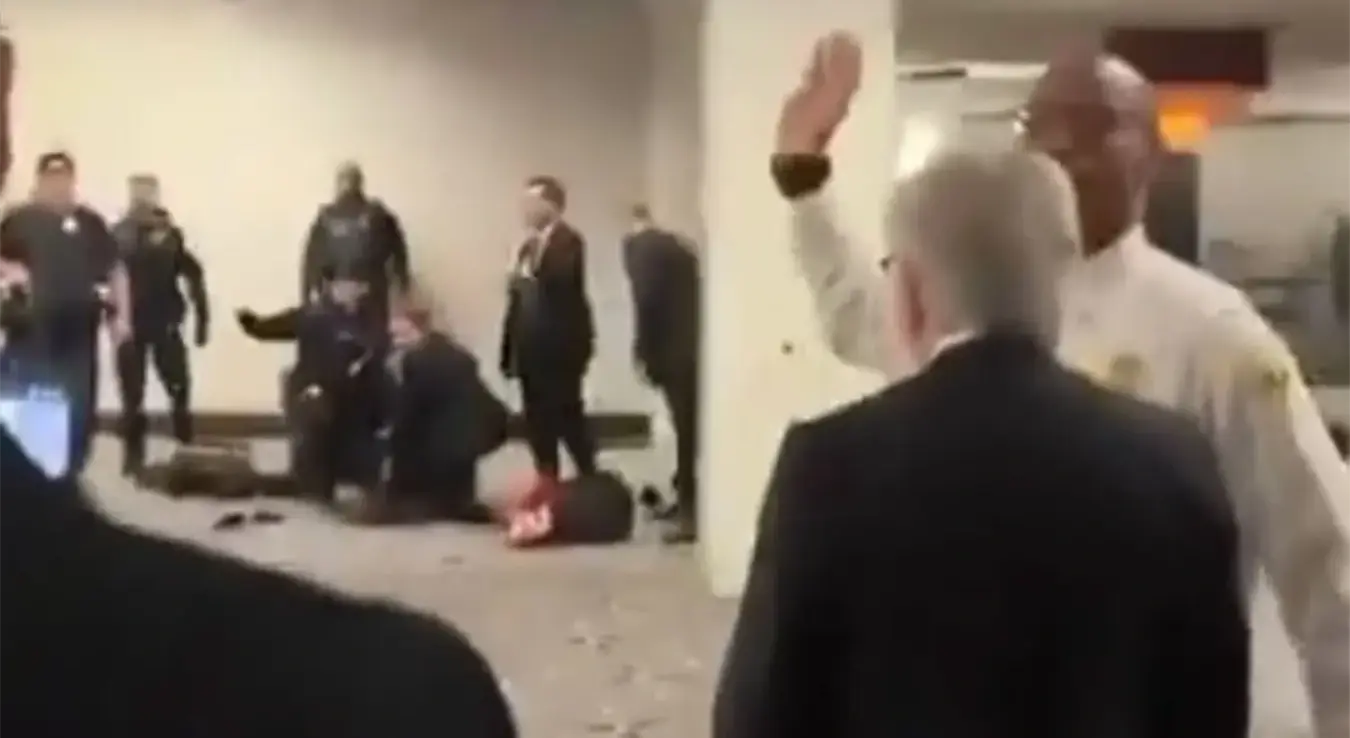 Хапшење Кола Томаса Алена осумњиченог за пуцњаву у у хотелу у којем је био предсједник САД-а Доналд Трамп.