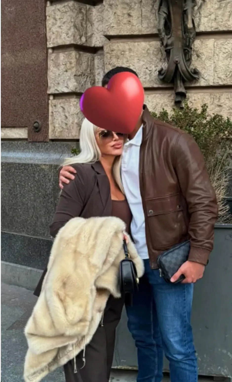 Дара Бубамара са дечком