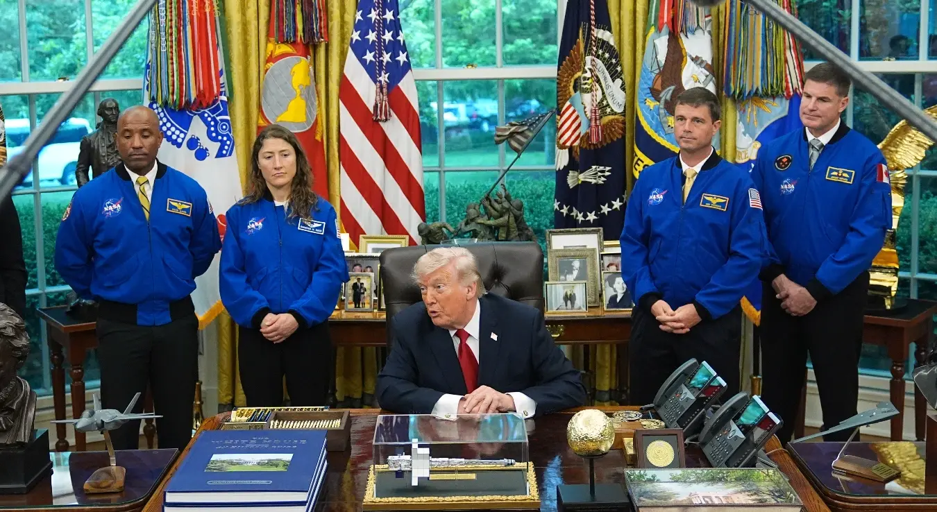 Трамп најавио објаву података о НЛО-има: "Биће прилично занимљиво"