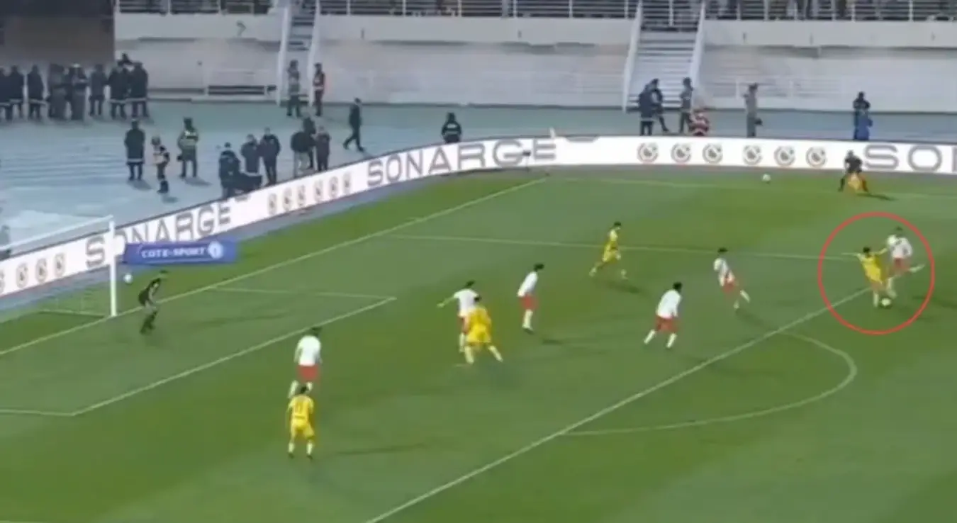 Ел Џабли је успио да постигне невјероватан погодак рабоном изван шеснаестерца и тако донесе вођством свом тиму против Казабланке