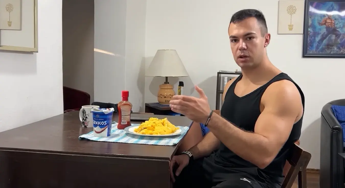 Никола је појео 300 јаја за 10 дана: Ево шта му се десило са крвом сликом