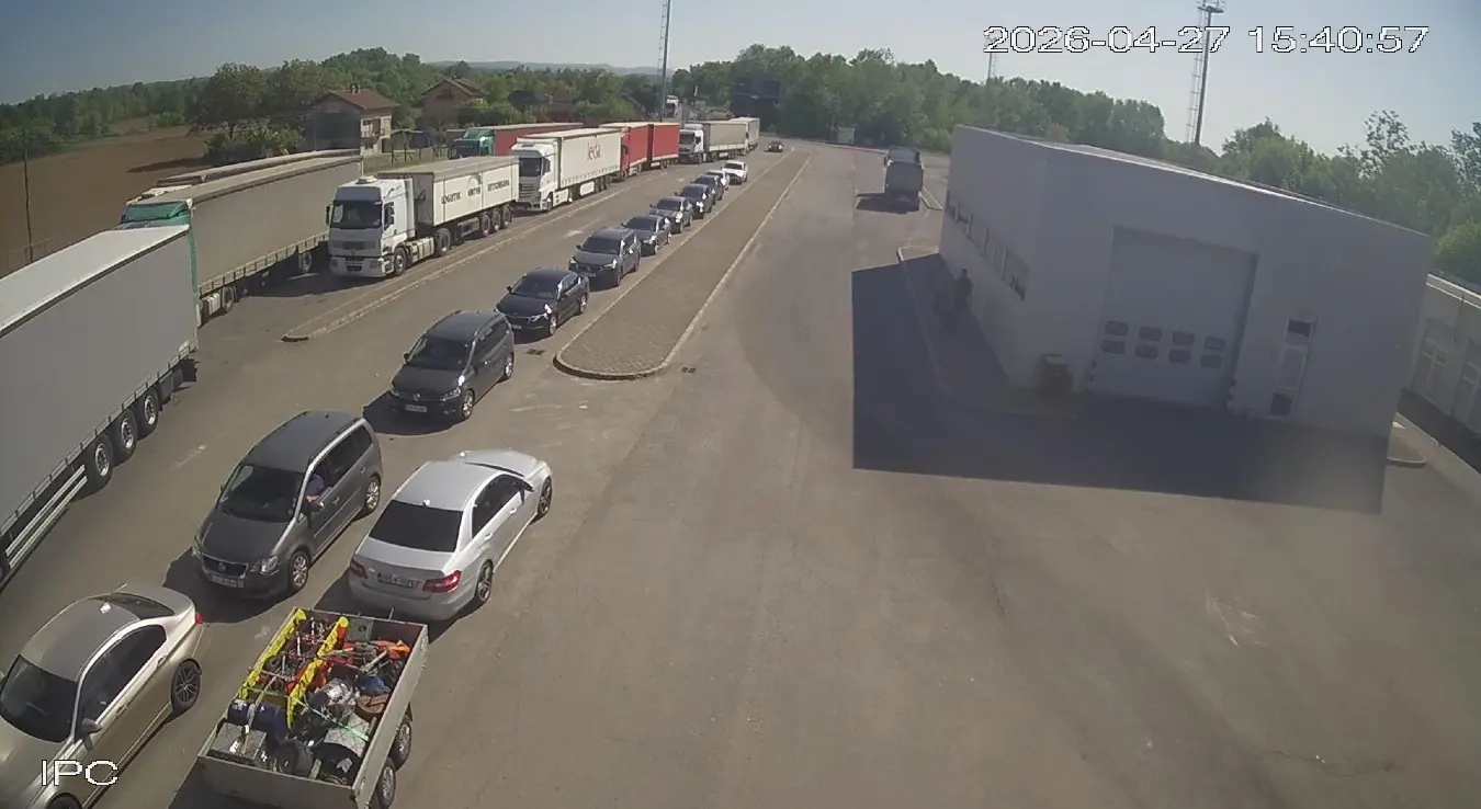 Саобраћај обустављен гужва колона