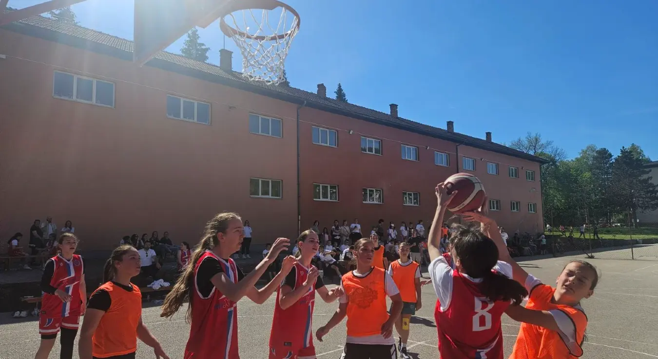 Спортско дружење дјеце Кошаркашког клуба Дрвар и Кошаркашког клуба Мах из Бање Луке, Дравар.