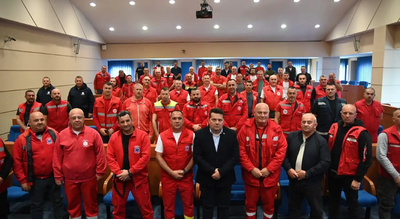 Ненад Стевандић састао се данас са представницима возача хитне медицинске помоћи