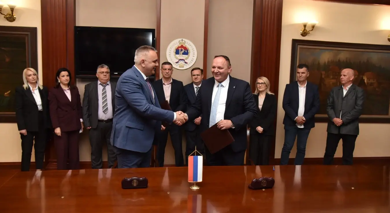 Минић и Станковић потписали меморандум о заједничким мјерама