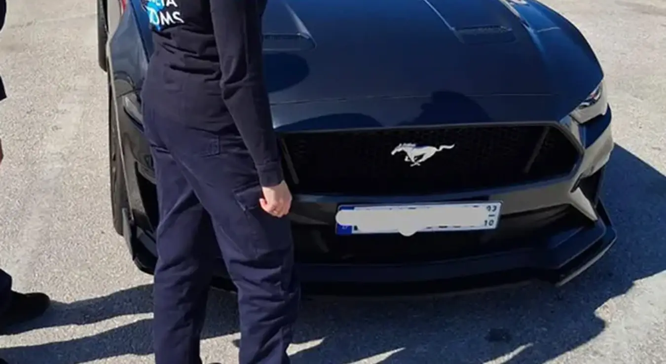 Заплијењена луксузна аута у Грчкој