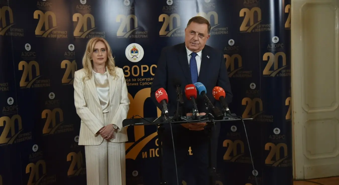 Милорад Додик на свечаној академији Агенције за осигурање Републике Српске