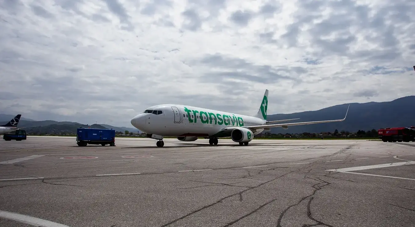 Авион на писти на аеродрому у Сарајеву