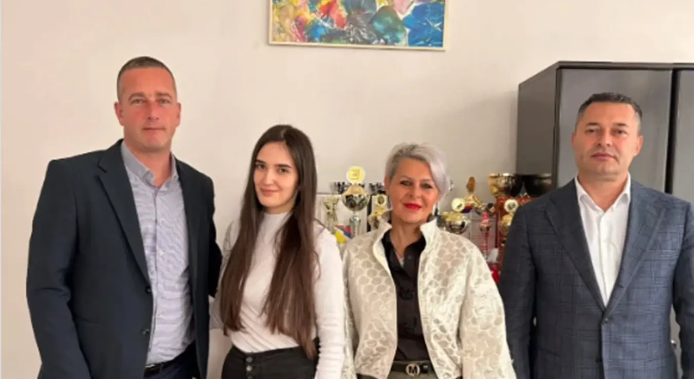 Ацо Станишић финансира матурско вече ученицима у Палама
