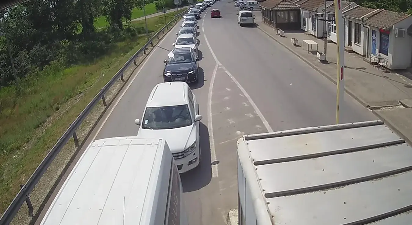 Чекања су евидентирана на граници са Србијом на излазу из БиХ преко Павловића моста и на Рачи, а на Вардишту у оба смјера, 24.05.2026.