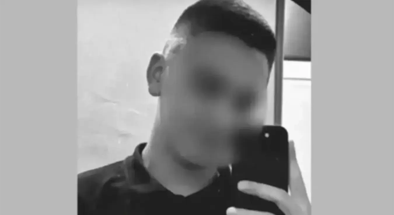 Друштвене мреже преплављене су опроштајним порукама од Огњена Д. (18), чији је живот прерано угашен у саобраћајној несрећи која се догодила ноћас послије поноћи у месту Мартинци код Сремске Митровице.