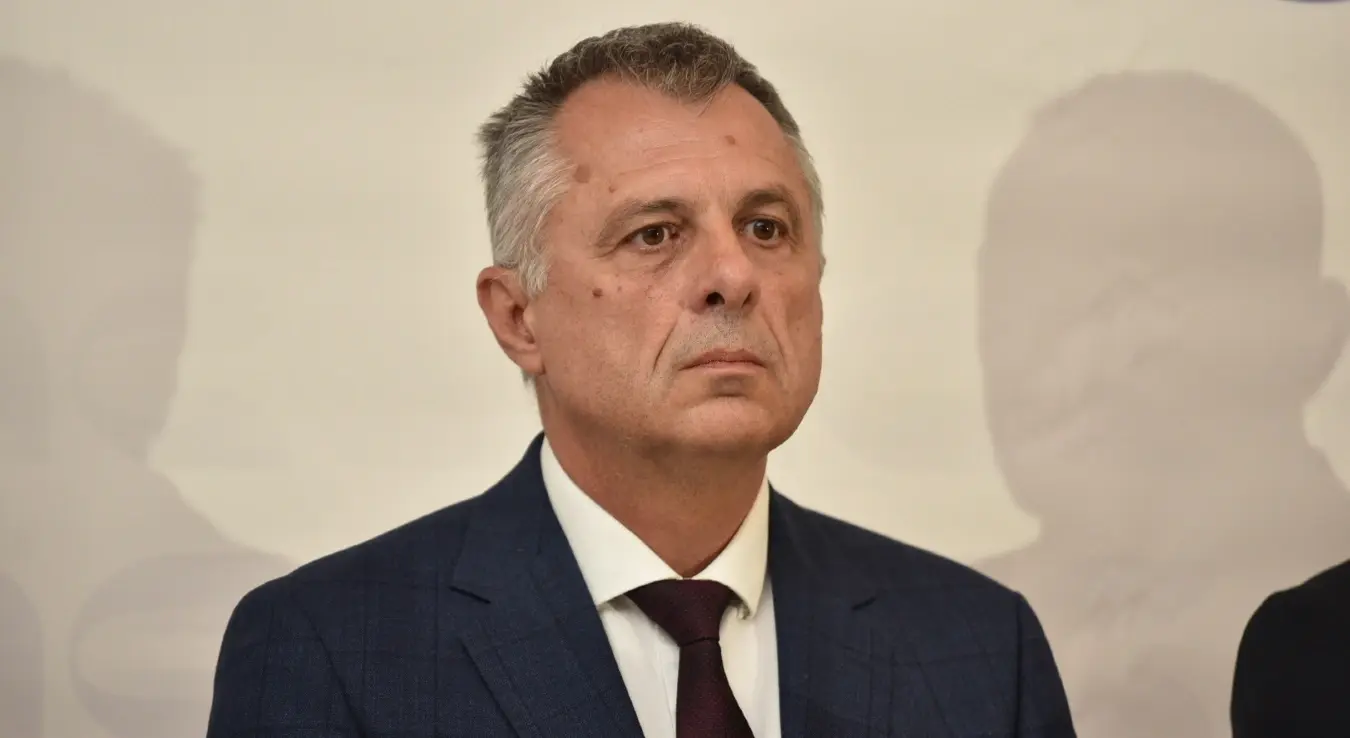 Игор Радојичић