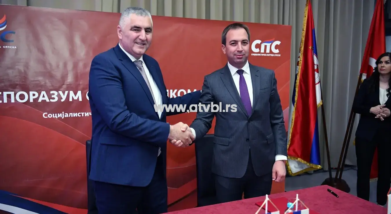 Горан Селак предсједник Социјалистичке партије Српске и Чедомир Стојановић предсједник Покрета "Јединствена Српска" у Бијељини су потписали споразум о заједничком дјеловању на парламентарним изборима у октобру ове године.
