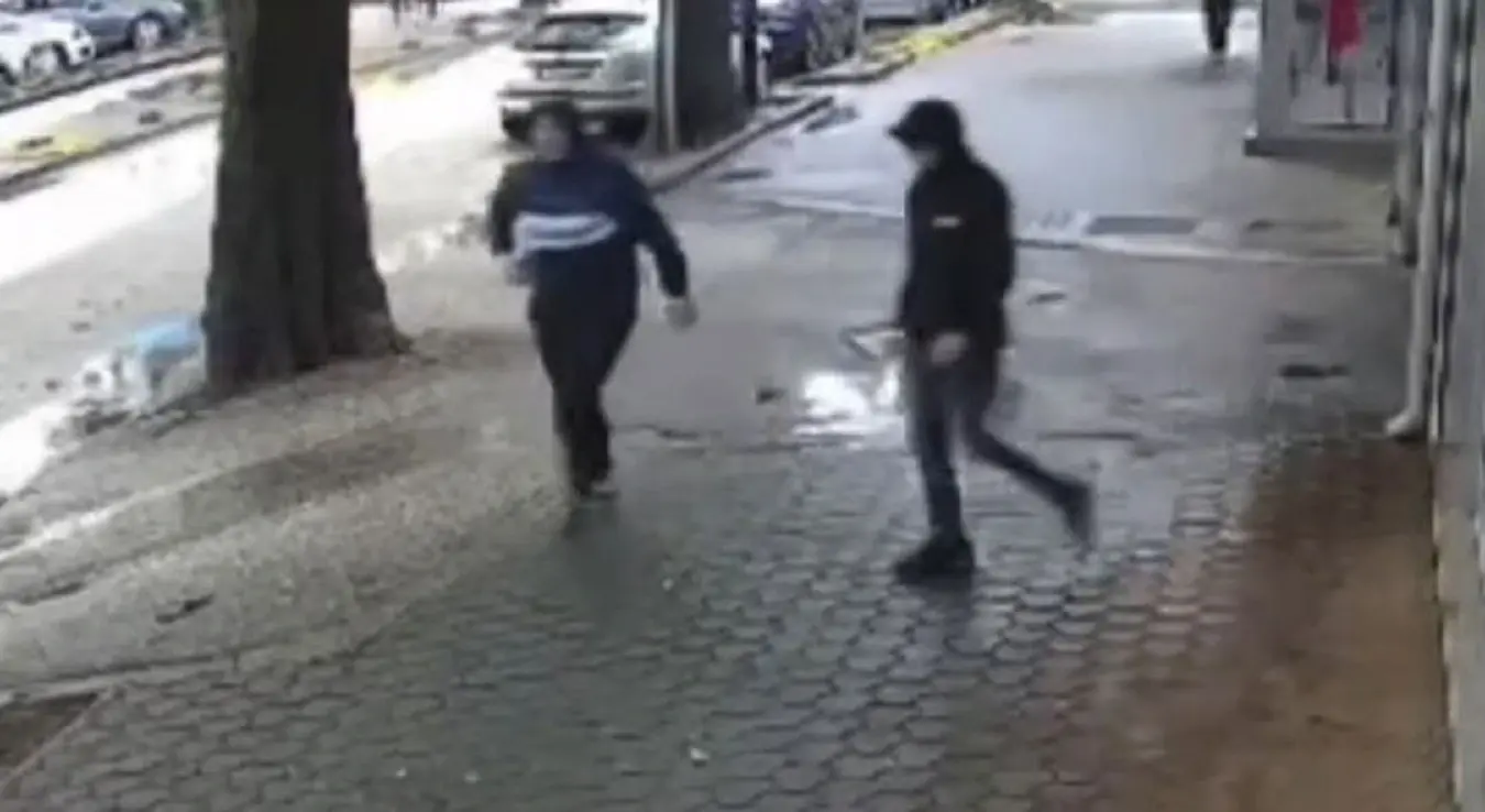 Двојица мушкараца узела 1.000 КМ из изгубљеног новчаника, све снимила камера