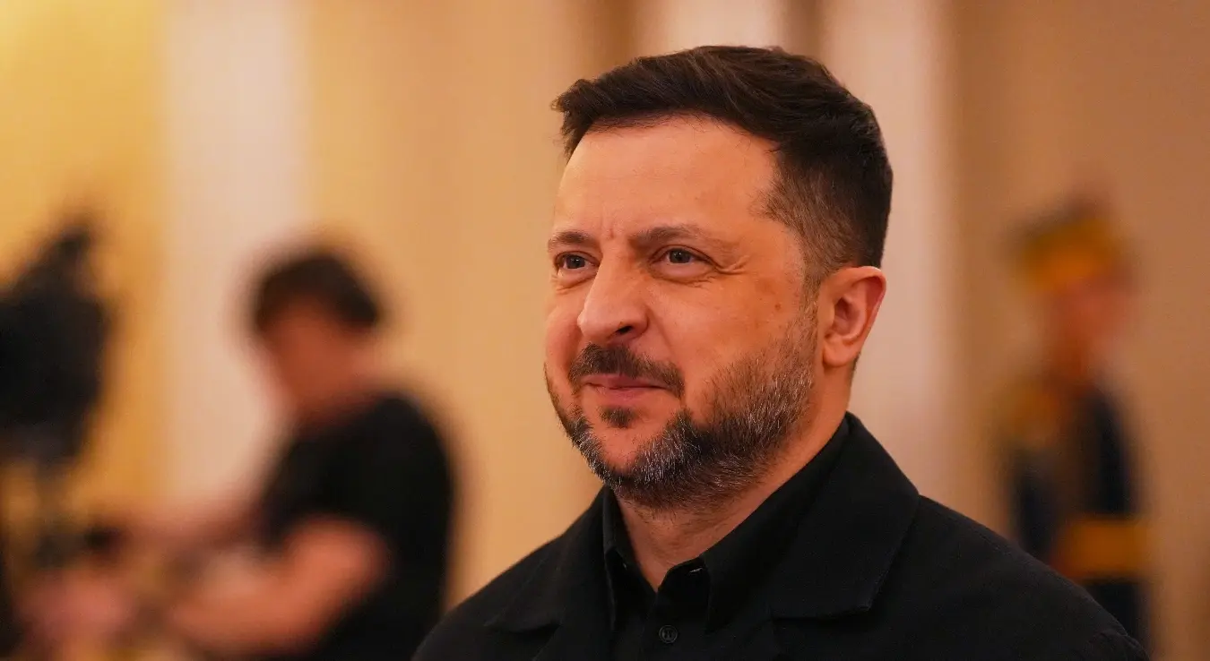Украјински предсједник Володимир Зеленски стиже на самит Б9 у Букурешту, одржан у предсједничкој палати Котрочени у Букурешту, Румунија, у сриједу, 13. маја 2026. године.