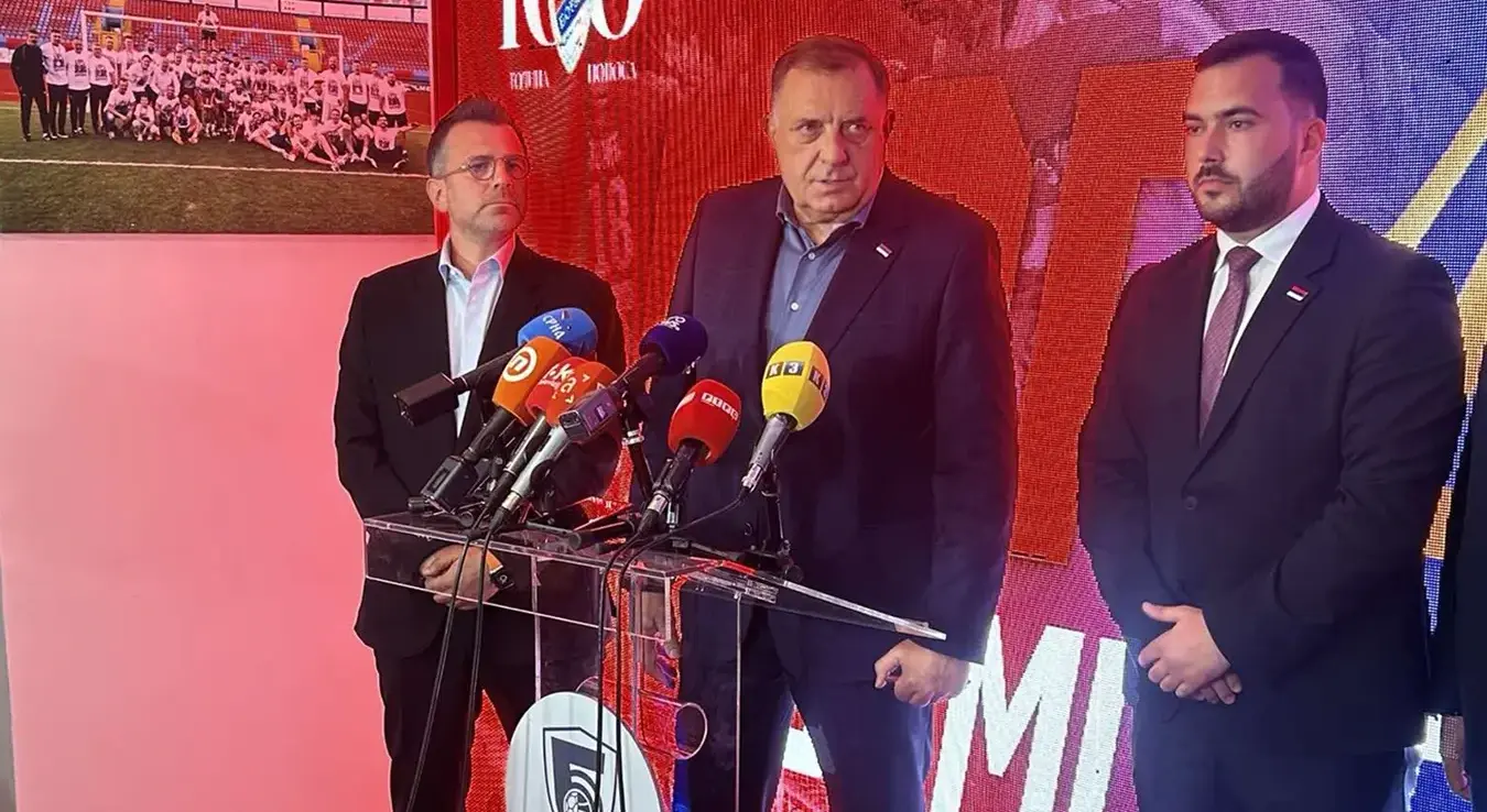 Лидер СНСД-а Милорад Додик на конференцији за новинаре поводом обиљежавања 100 година постојања ФК Борац, 05.05.2026.