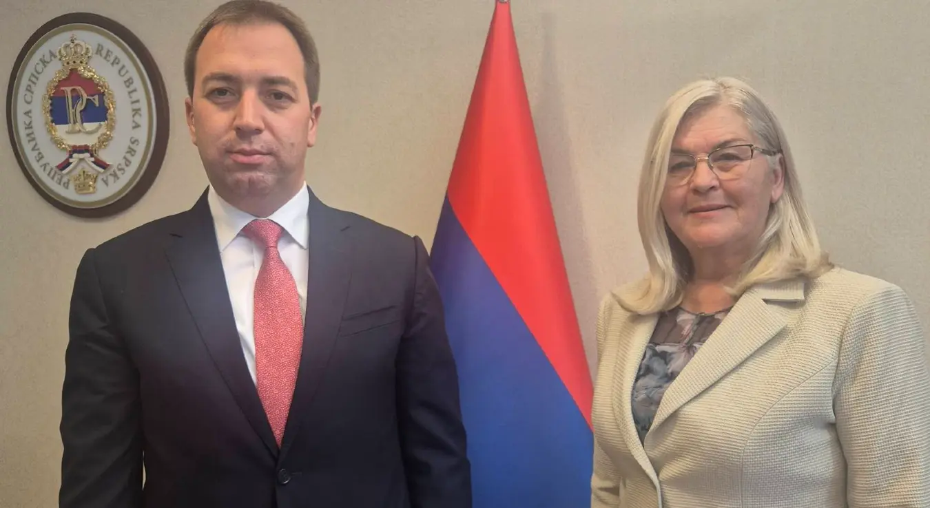 Министар правде у Влади Републике Српске Горан Селак разговарао је данас, у Бањој Луци, са директорицом Агенције за управљање одузетом имовином Свјетланом Кусић.