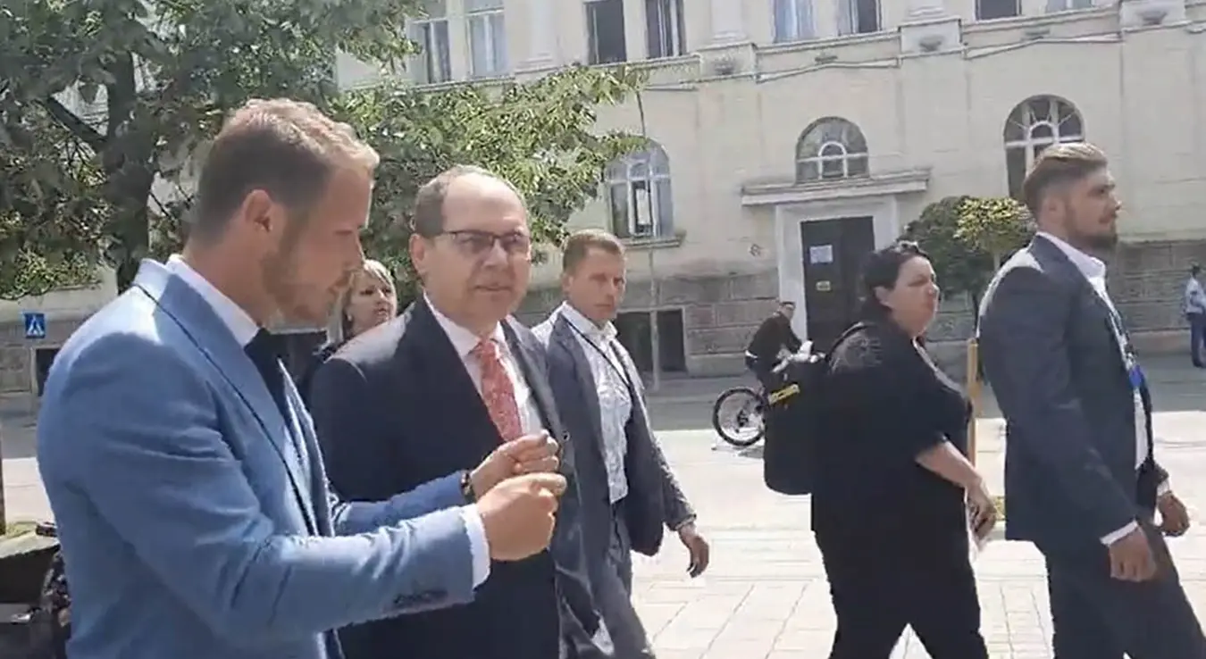 Станивуковић и Шмит