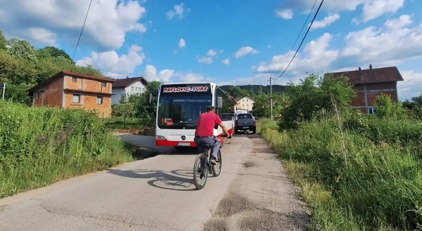 Судар аутобуса и аута у Пријечанима
