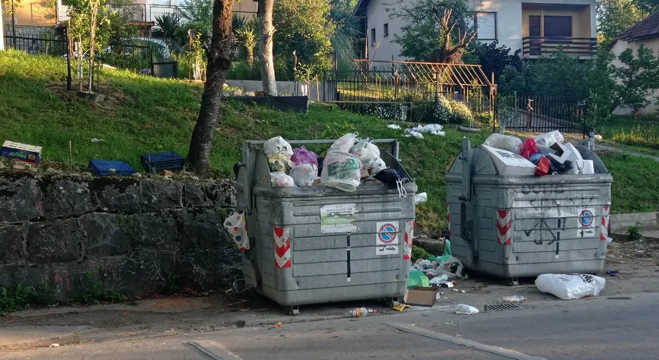 смеће контејнери отпад