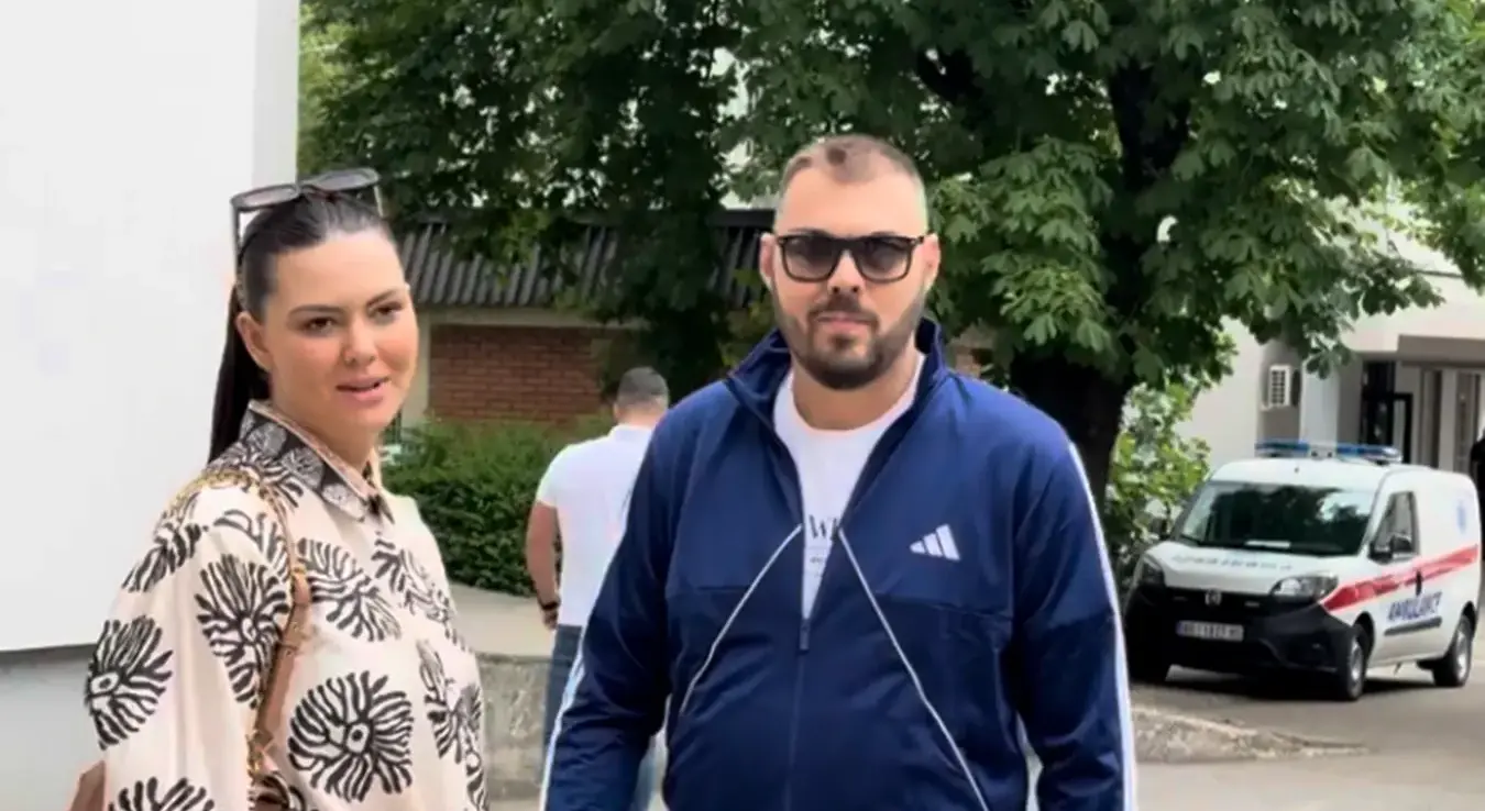 Слоба Васић са супругом Јеленом напустио психијатријску клинику ''Лаза Лазаревић''